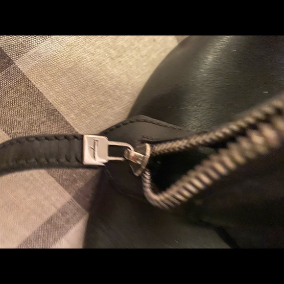 Salvatore Ferragamo purse black - Picture 13 of 16